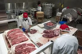 Golpe a la carne: Clausura de planta deja 140 desempleados.