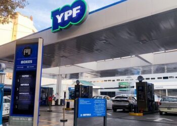 La suba de la nafta no se detiene: los precios en los surtidores saltan casi 9%