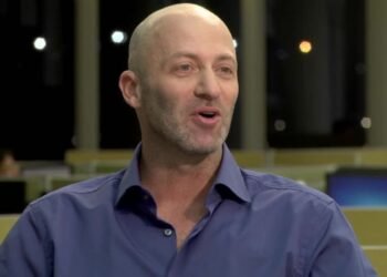 Estanislao Bachrach, biólogo: “Modificar la forma de respirar alivia el dolor y elimina el sufrimiento”