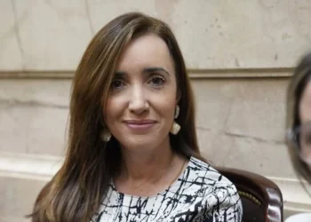 El curioso mensaje de Villarruel en el contexto de la investigación sobre Adorni
