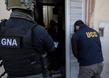 Allanamientos en el servicio penitenciario por fraudes desde la cárcel vinculados al asesino del Mago Alex