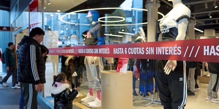 El crédito sigue estancado: disminuyen las tasas para ahorristas, pero no para prestatarios