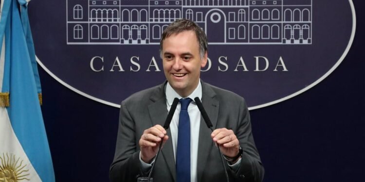 Investigación sobre el patrimonio de Manuel Adorni: El PRO demanda aclaraciones públicas