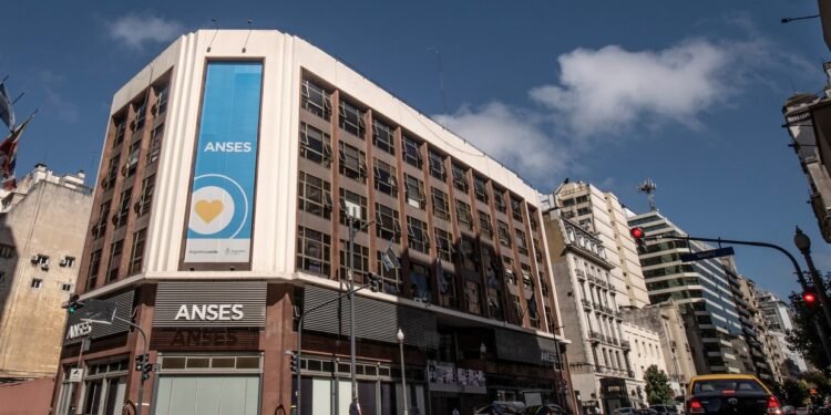 Calendario de pagos de ANSES: beneficiarios del 27 de mayo de 2026