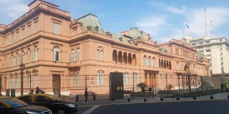 El Gobierno presenta un nuevo protocolo para proteger la propiedad de semillas y anticipa un aumento exportador de 4.000 millones de dólares