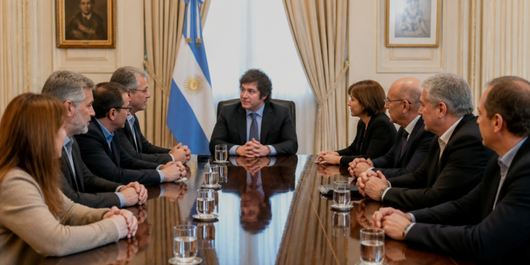 Acuerdo entre el Gobierno y las universidades: detalles sobre el aumento salarial y los nuevos recursos