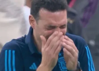 La Selección regresa a Argentina sin Messi: la emotiva despedida de Scaloni y la tristeza de la Scaloneta