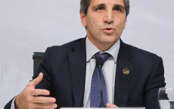 Se consolida un nuevo apoyo financiero para Caputo