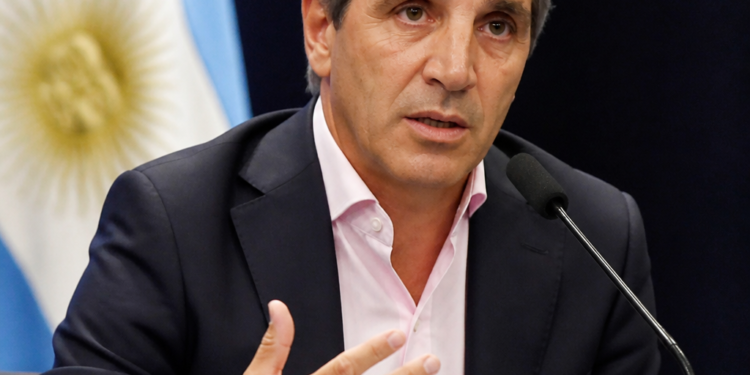Caputo y su visión optimista para el futuro económico argentino