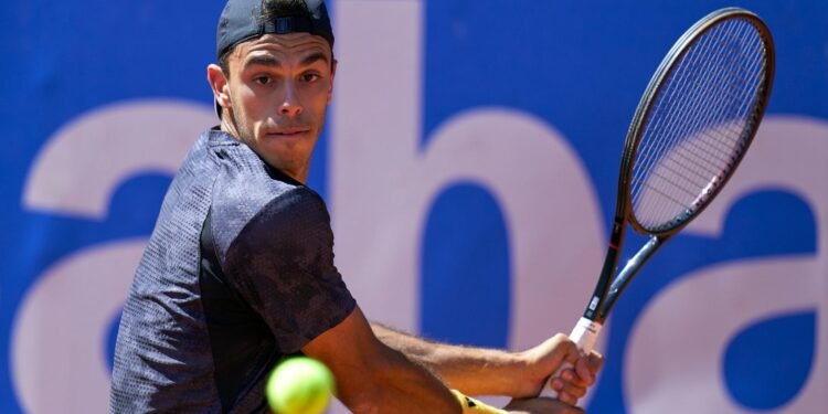 Cerúndolo avanza a cuartos de final en el ATP 250 de Los Cabos tras el retiro de su rival