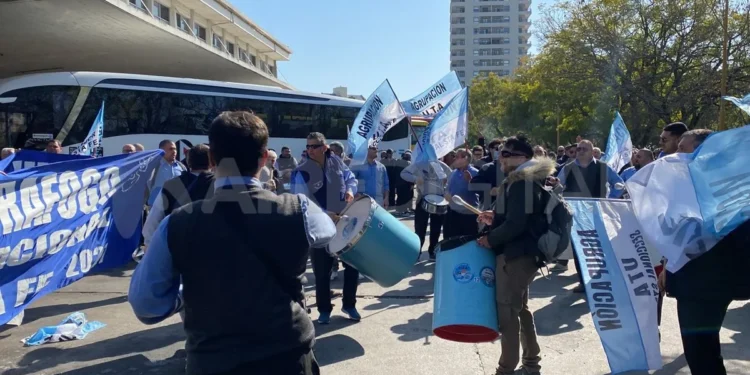 Suspensión del paro de colectivos: la UTA decide no llevar a cabo la medida de fuerza programada para este viernes