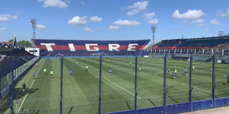 Tigre se enfrenta a Belgrano en el encuentro pendiente del Torneo Clausura: horarios, televisación y alineaciones