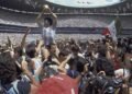 Una tormenta tropical, un vuelo de alto riesgo y un gol mítico que no vio: la increíble historia del regreso de Maradona al Azteca