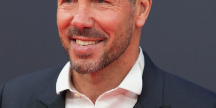 Simeone respalda a Messi como favorito para el Balón de Oro
