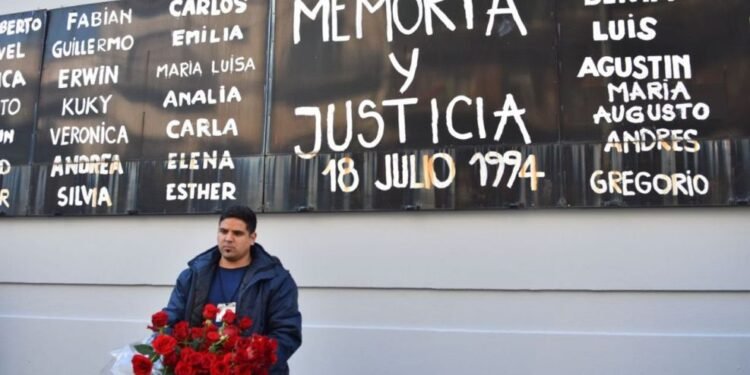 Atentado a la AMIA: revisión de las condenas al juez y fiscales involucrados en la investigación