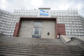 Corrupción en la Armada: la justicia incauta computadoras utilizadas en el pago de sobresueldos