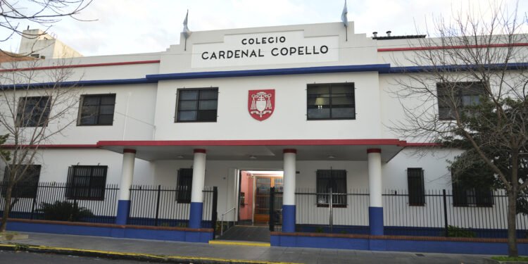 Estudiantes crearon un juego para fomentar la comunicación familiar sin celulares