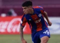 San Lorenzo triunfó ante Estudiantes con un golazo de Gulli en el último instante y mantiene vivo el sueño de los playoffs